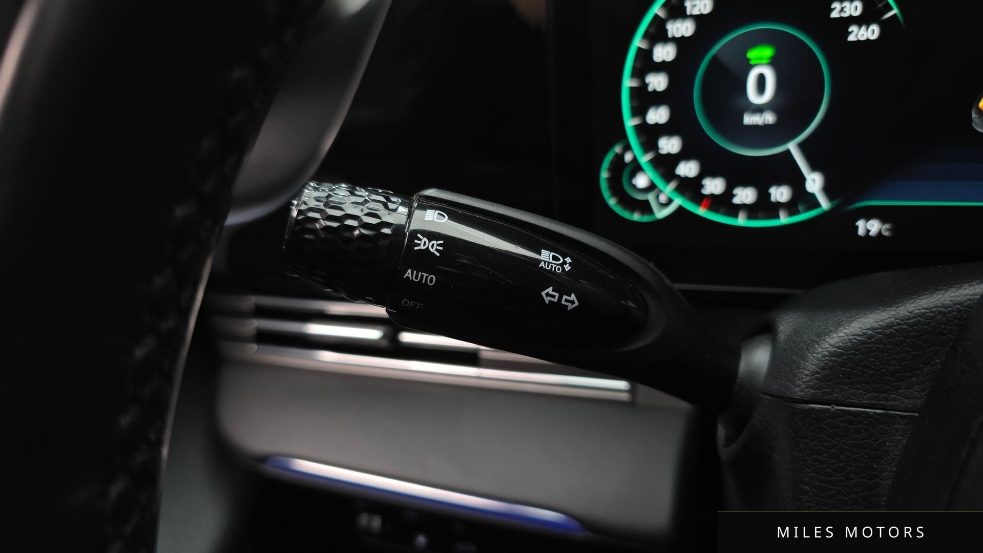 Hyundai 뉴 그랜저 IG 하이브리드 2023 — миниатюра 18