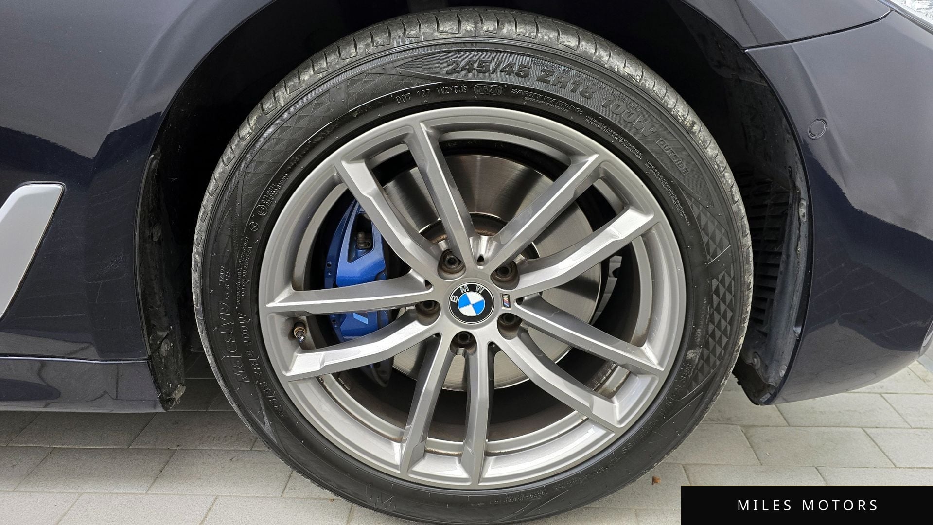 BMW 5 Series (G30) 2018 — миниатюра 5