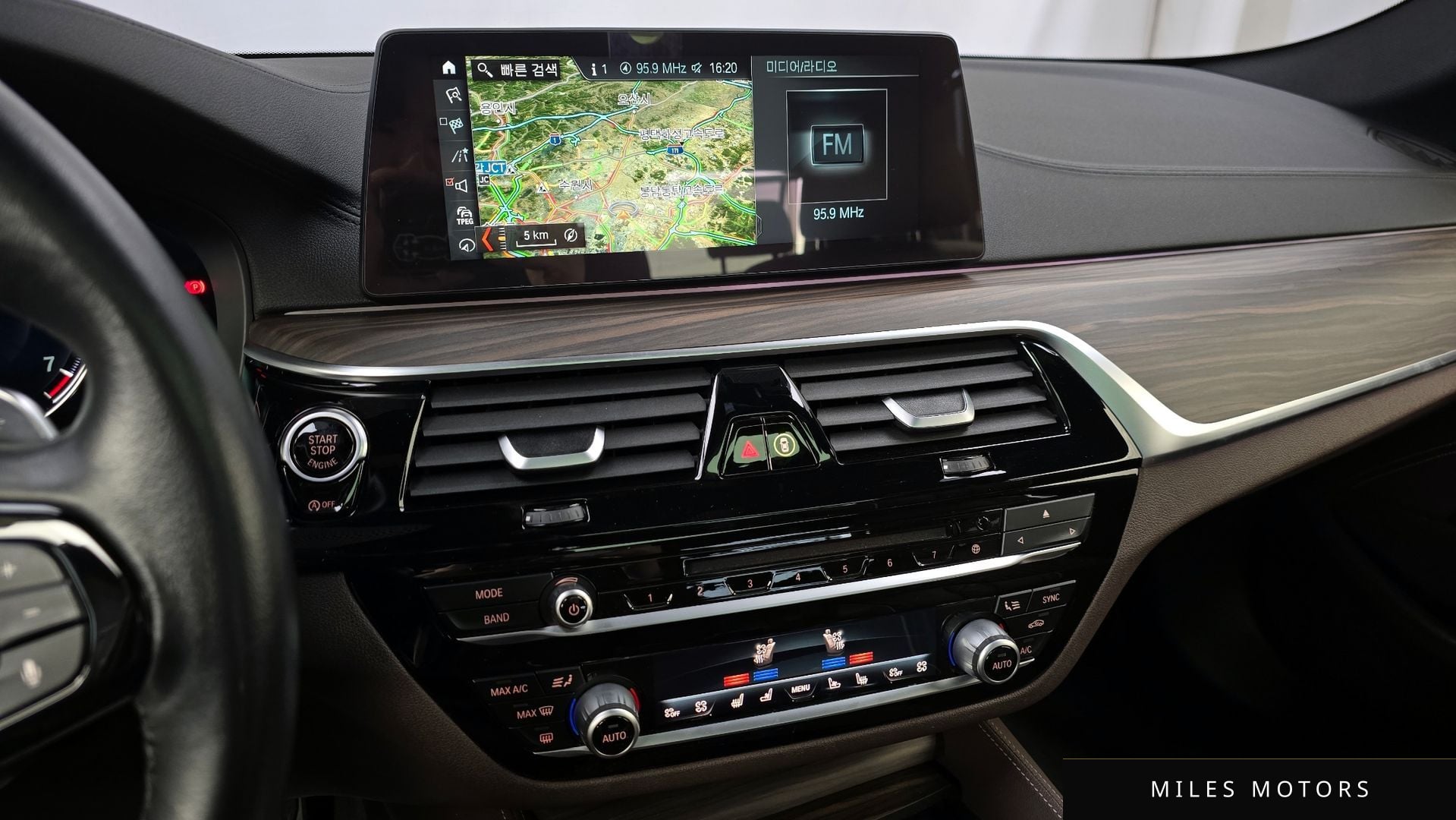 BMW 5 Series (G30) 2018 — миниатюра 14