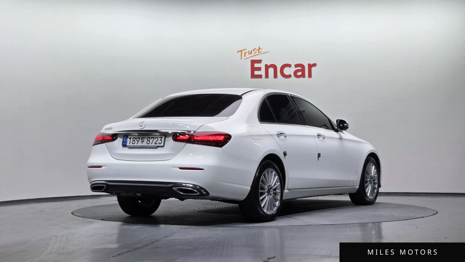 Mercedes-Benz E-Class W213 2023 — миниатюра 2