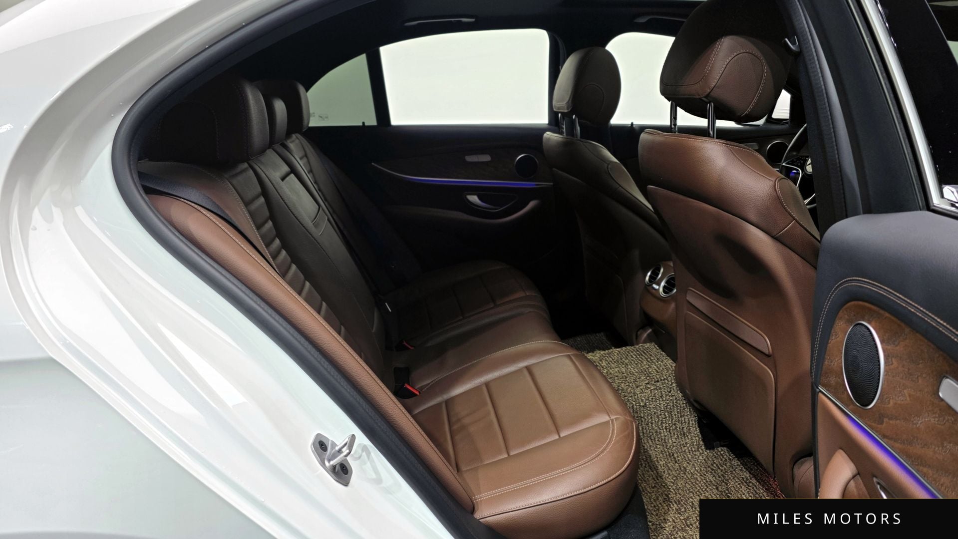 Mercedes-Benz E-Class W213 2023 — миниатюра 12