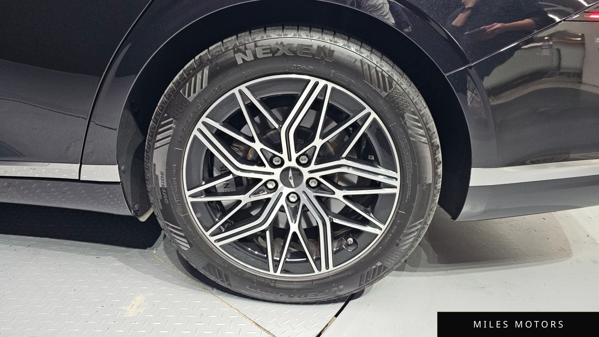 Genesis G90 (RS4) 2022 — миниатюра 5