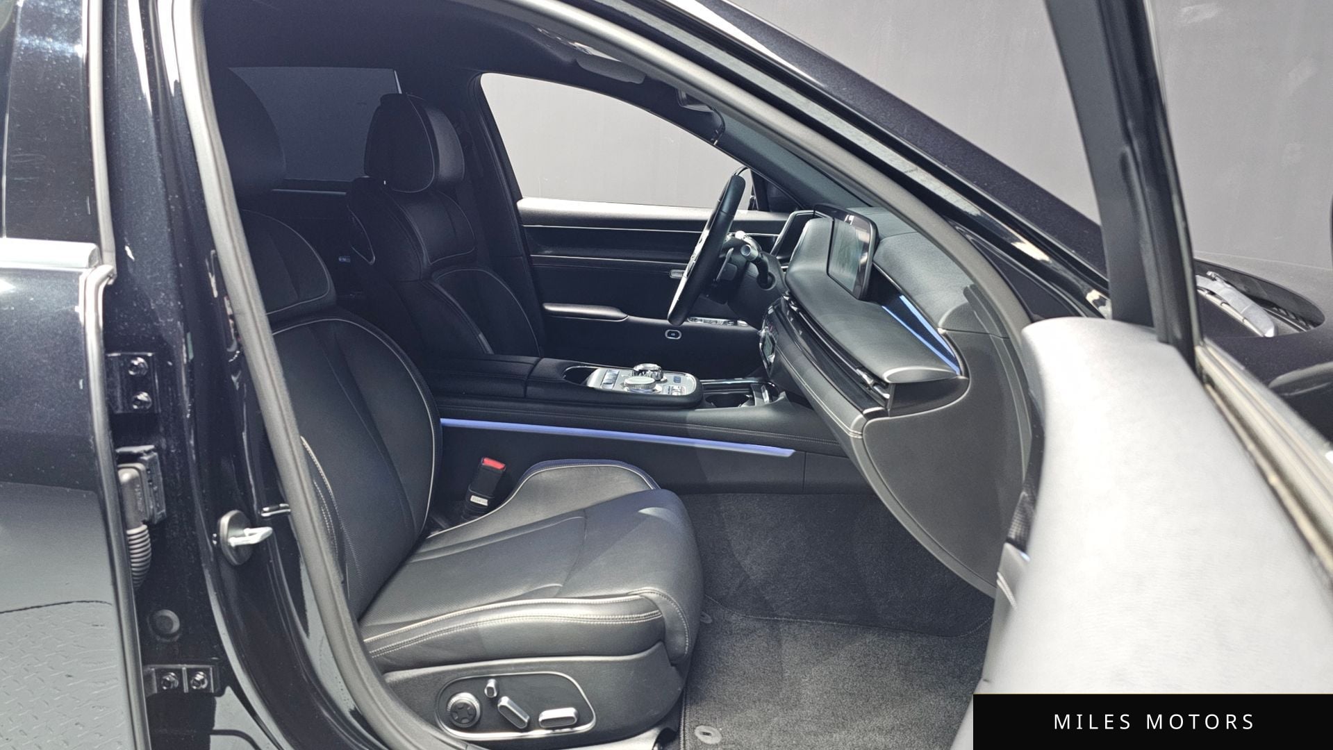 Genesis G90 (RS4) 2022 — миниатюра 11