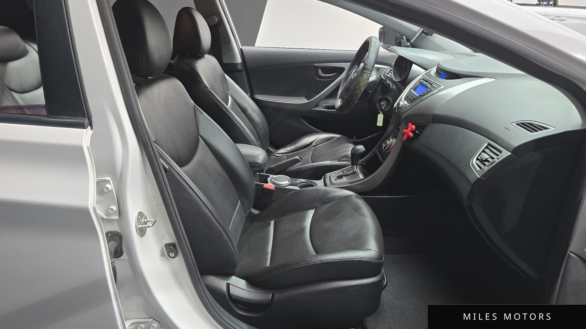 Hyundai AVANTE 2013 — миниатюра 10