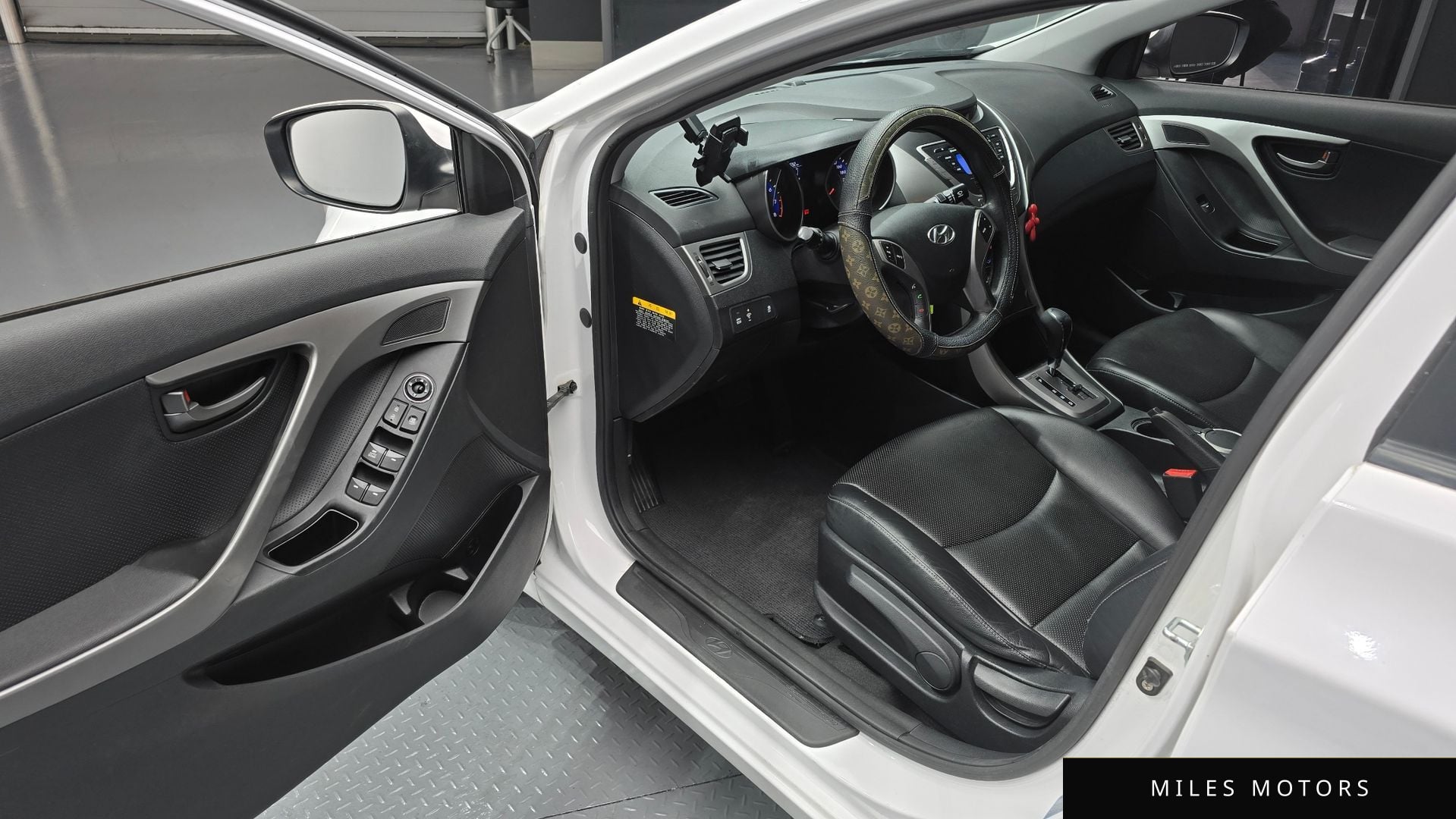 Hyundai AVANTE 2013 — миниатюра 11