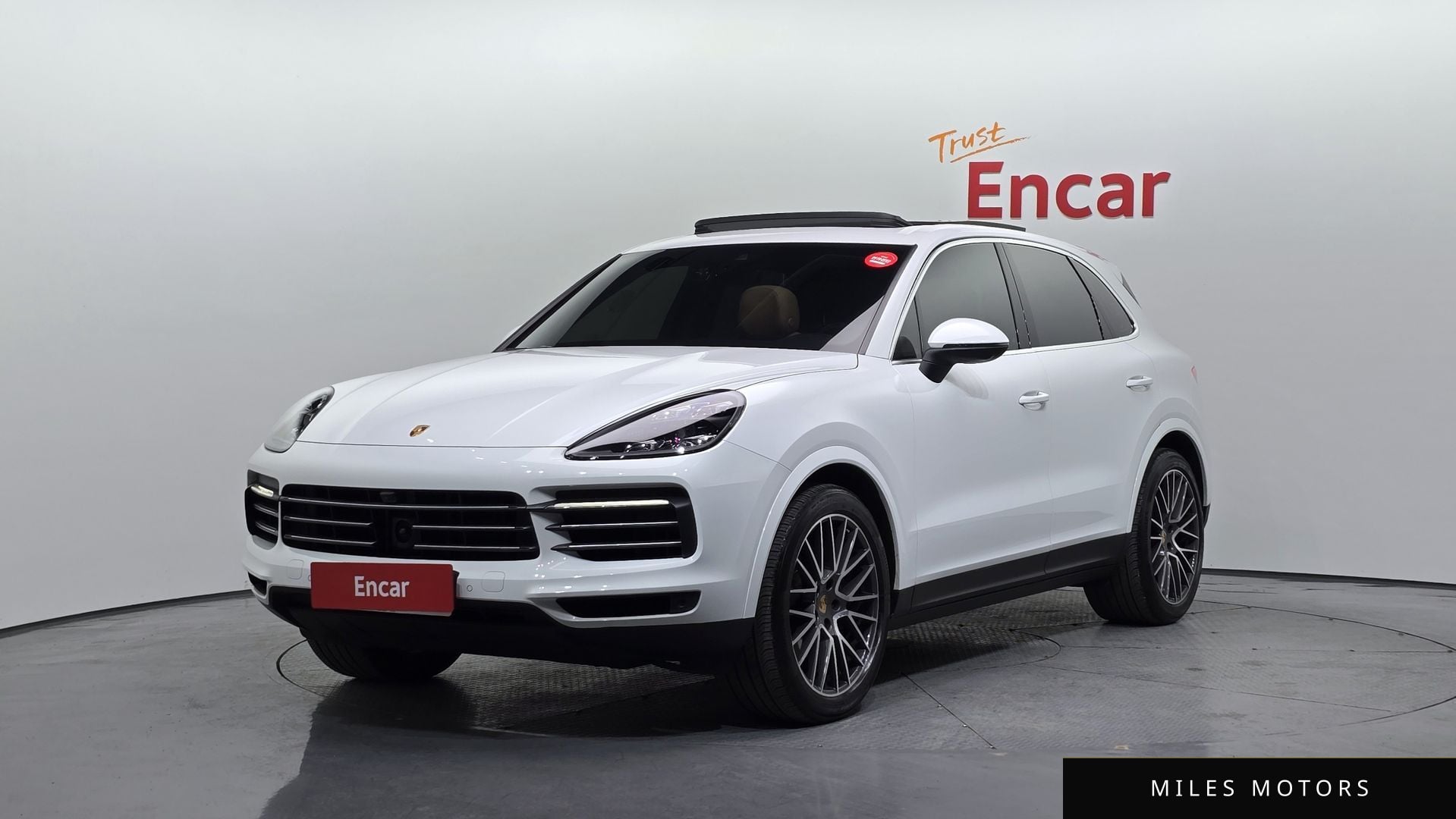 Porsche Cayenne 2022 — фото 1 из 12