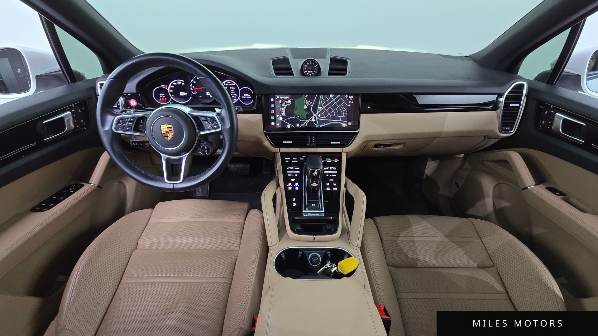 Porsche Cayenne 2022 — миниатюра 7