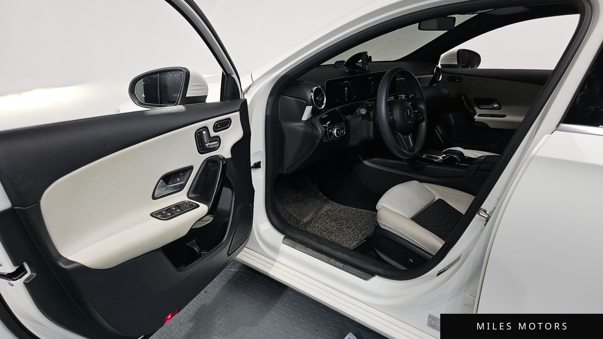 Mercedes-Benz A-Class W177 2020 — миниатюра 10