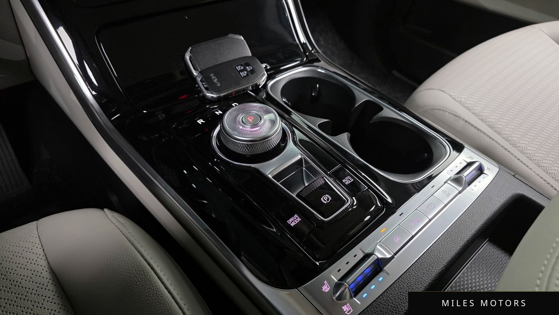 Kia Carnival 2023 — миниатюра 9