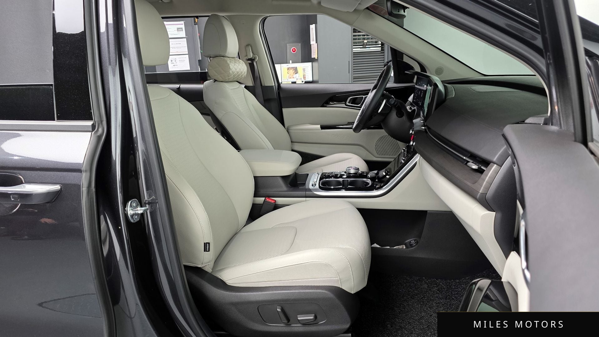 Kia Carnival 2023 — миниатюра 10