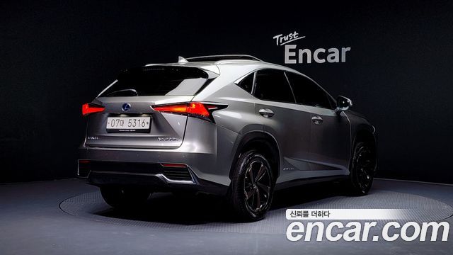 Лексус NX300h 2018 — миниатюра 2