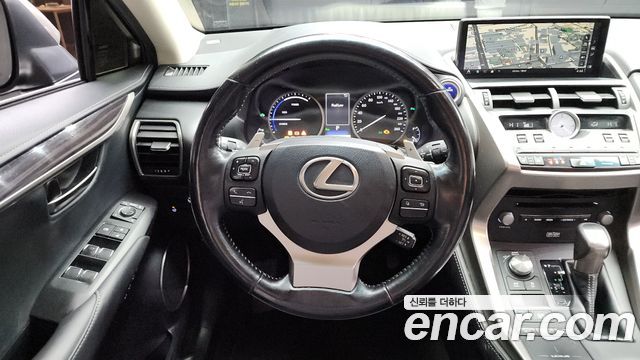 Лексус NX300h 2018 — миниатюра 13