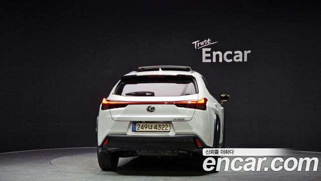 Лексус UX250h 2024 — миниатюра 4