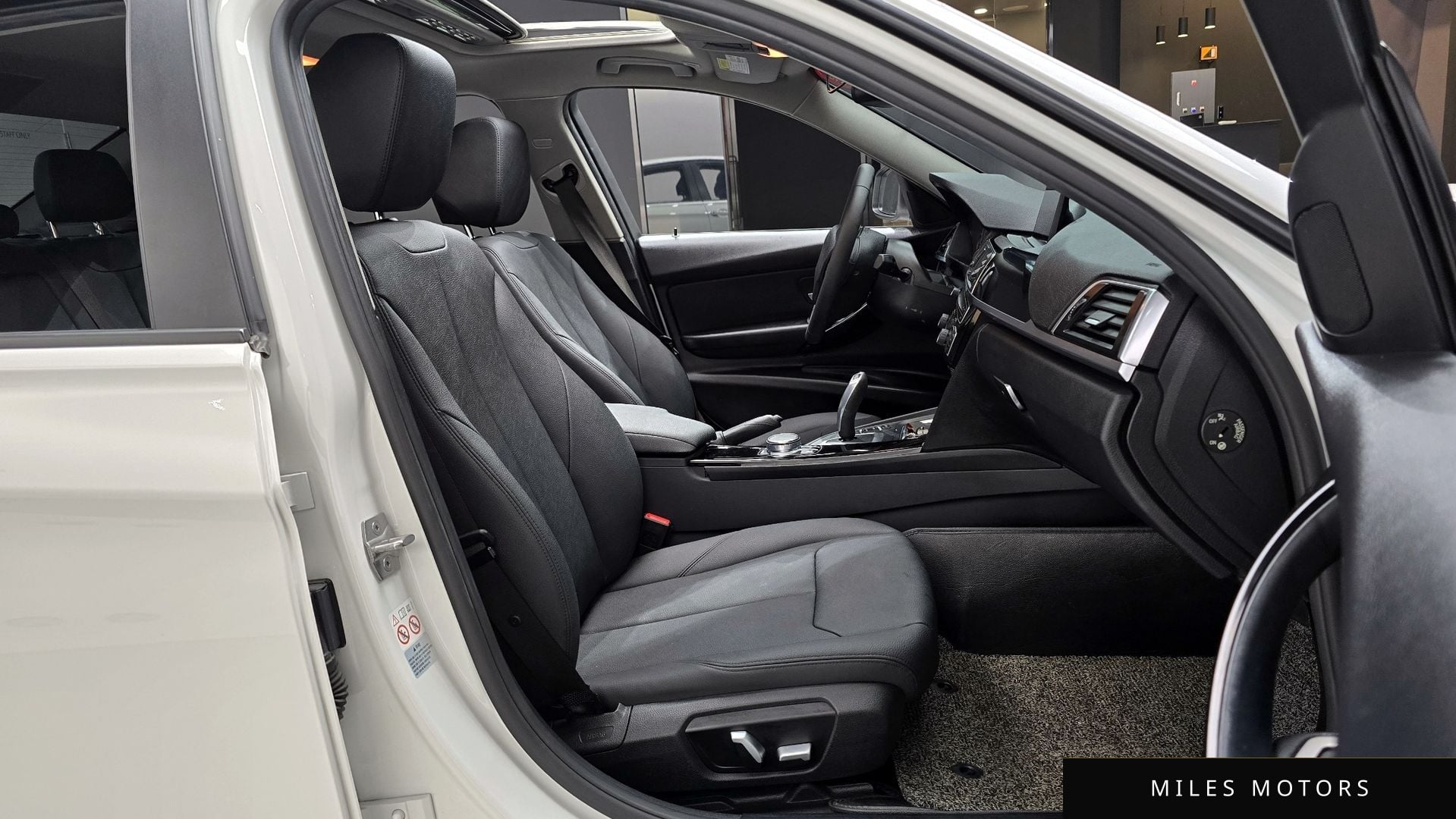 BMW 3 Series (F30) 2018 — миниатюра 11