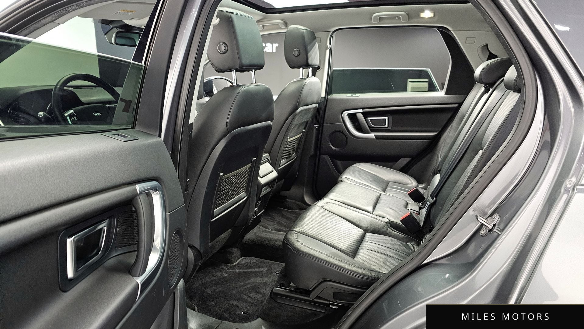 Land Rover Discovery Sport 2016 — миниатюра 12