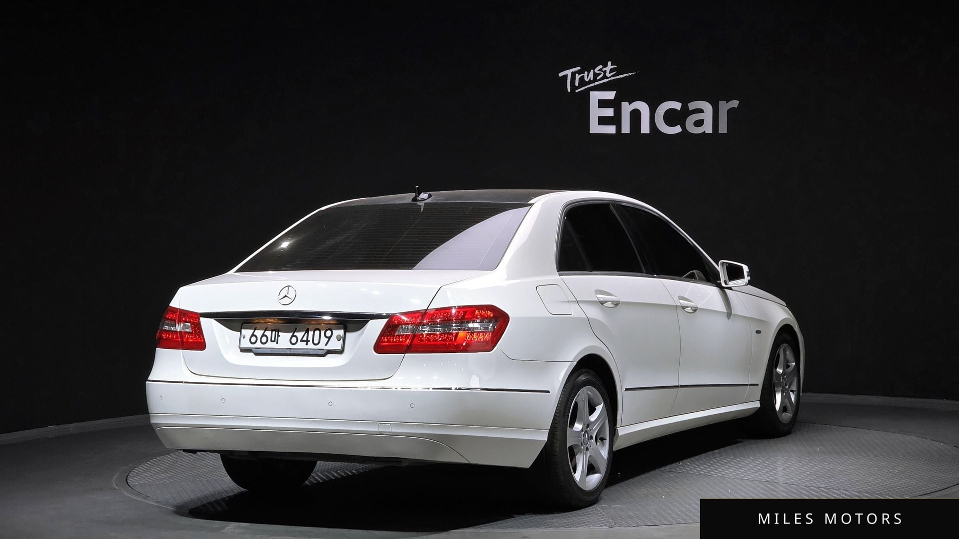 Mercedes-Benz E-Class W212 2011 — миниатюра 2