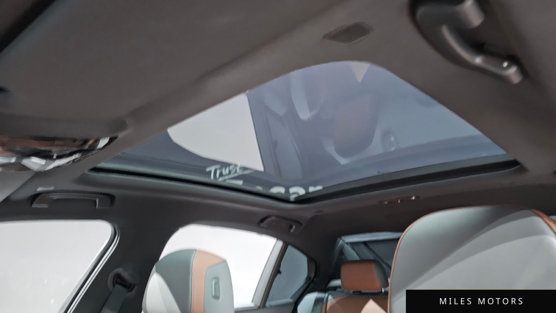 BMW 5시리즈 (G60) 2024 — миниатюра 19