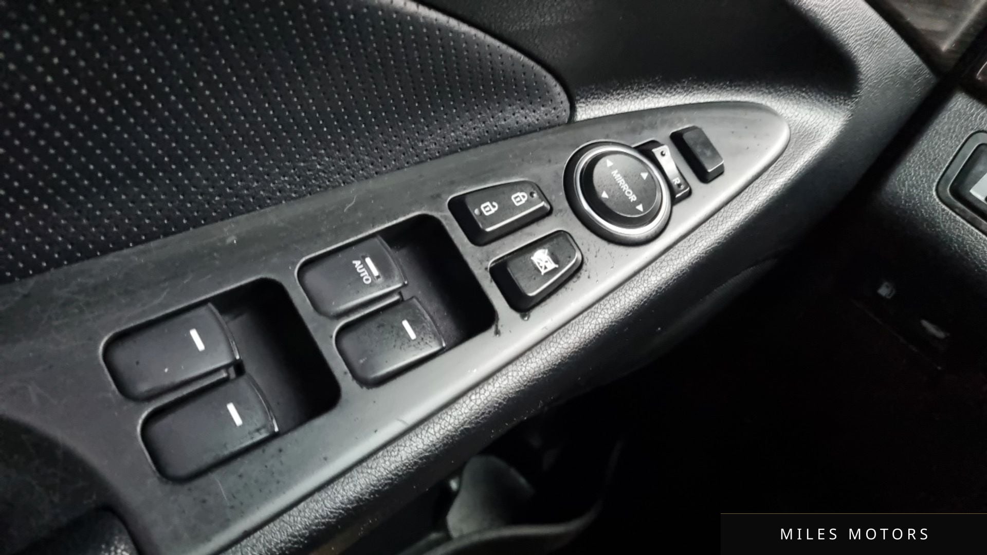 Hyundai 쏘나타 더 브릴리언트 2013 — миниатюра 18