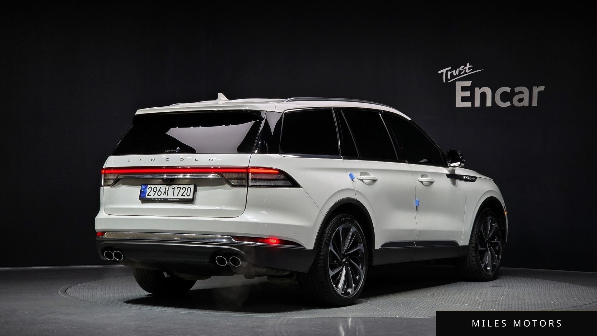 Lincoln Aviator 2023 — миниатюра 2