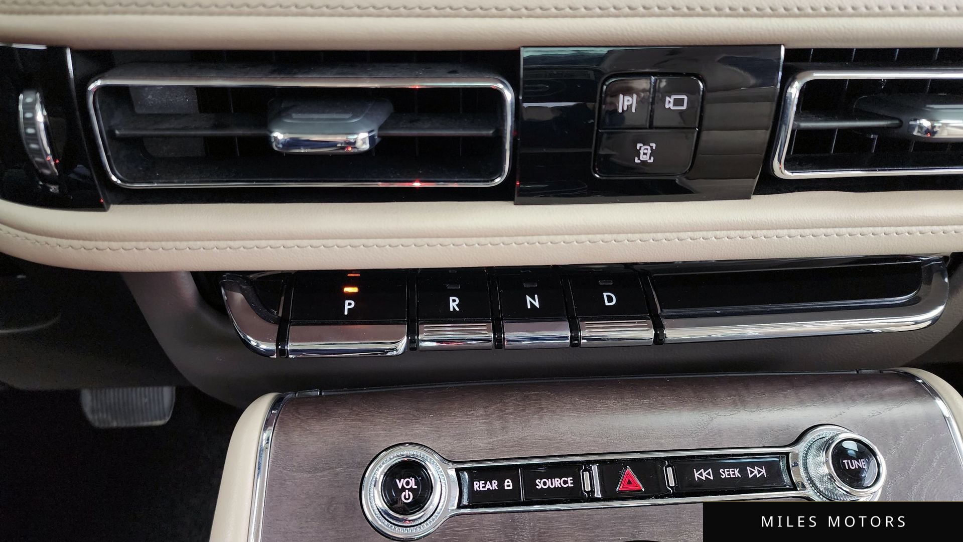 Lincoln Aviator 2023 — миниатюра 9