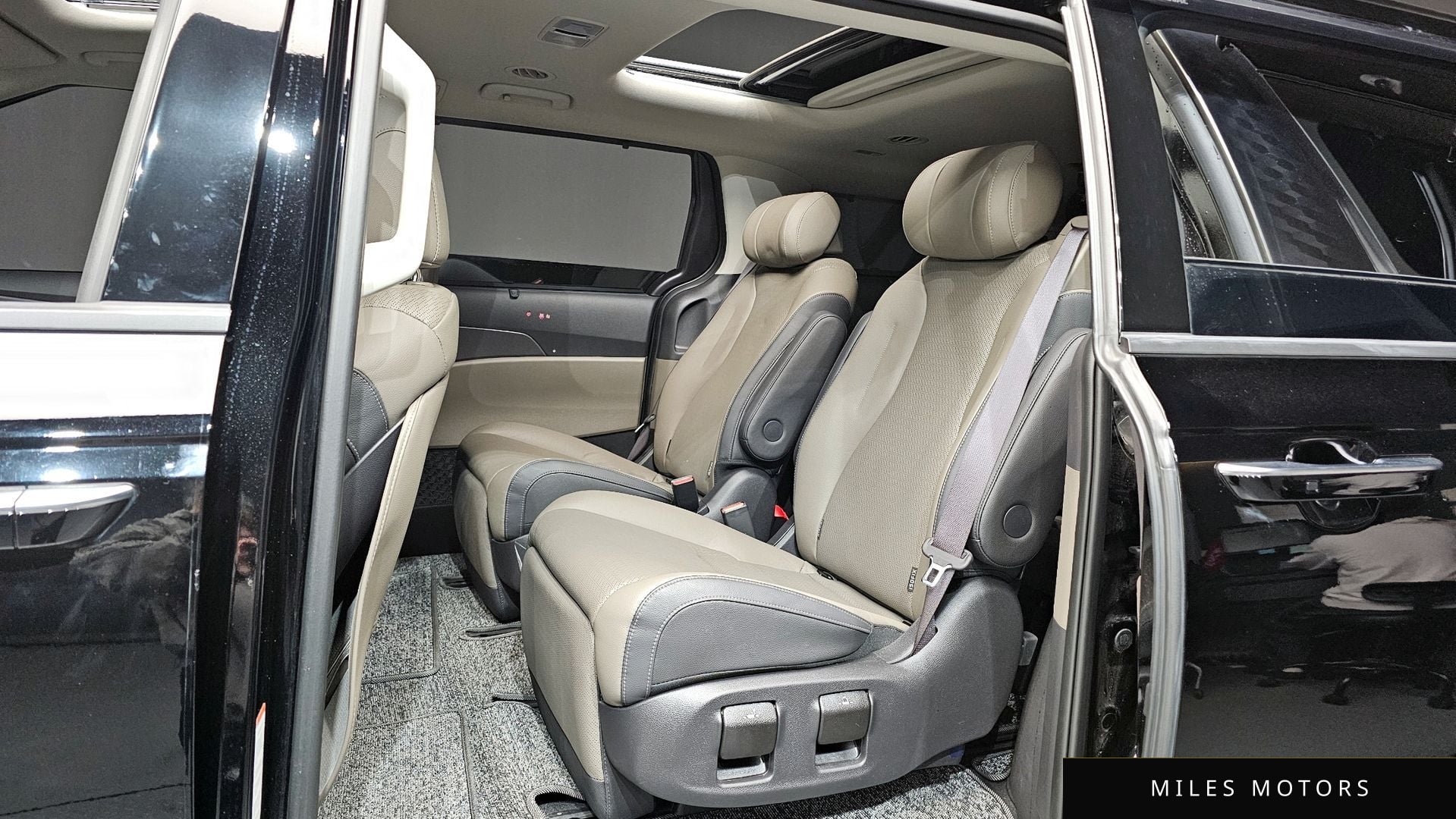 Kia Canival 2025 — миниатюра 11