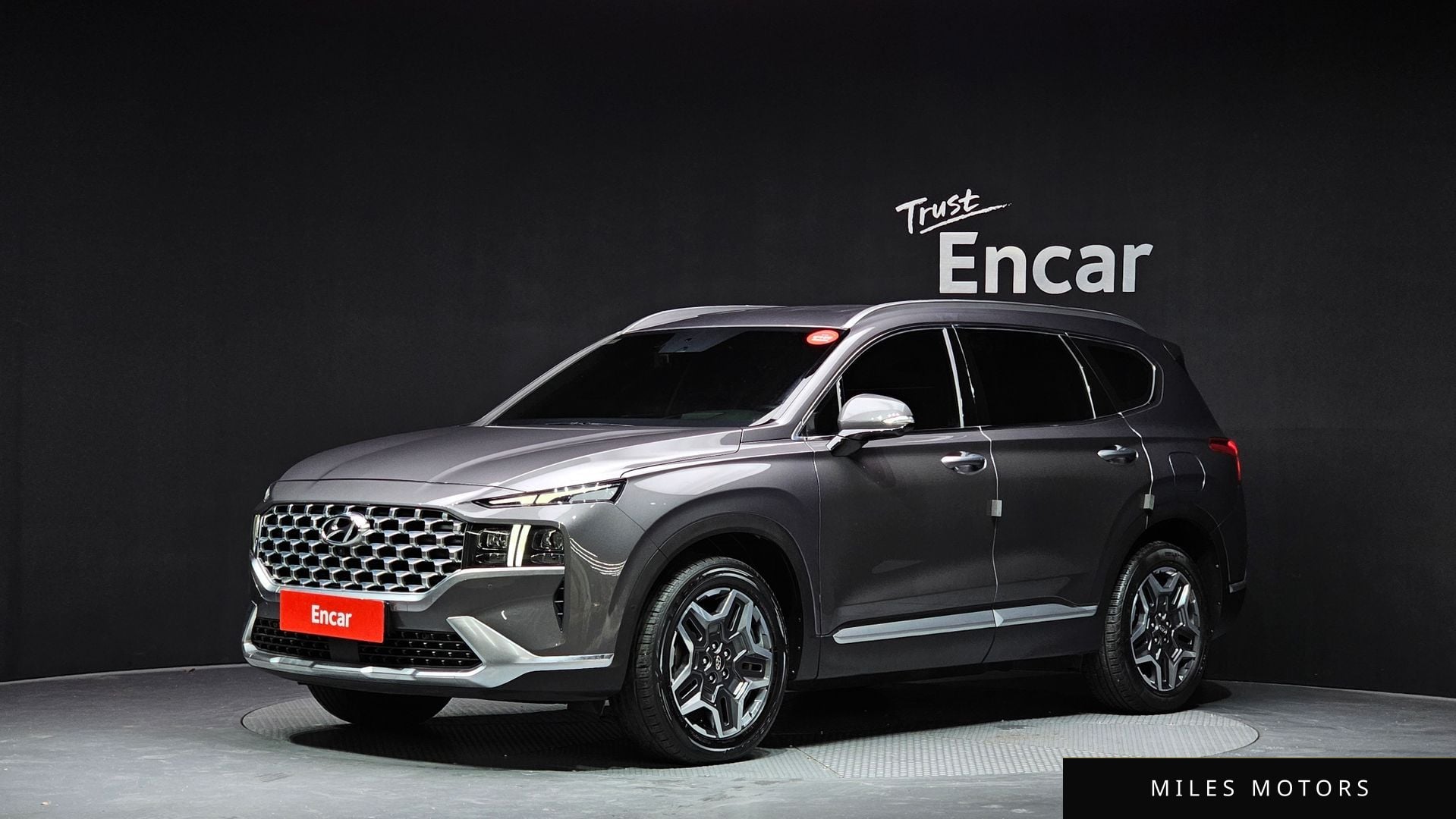 Hyundai Santafe 2022 — фото 1 из 12