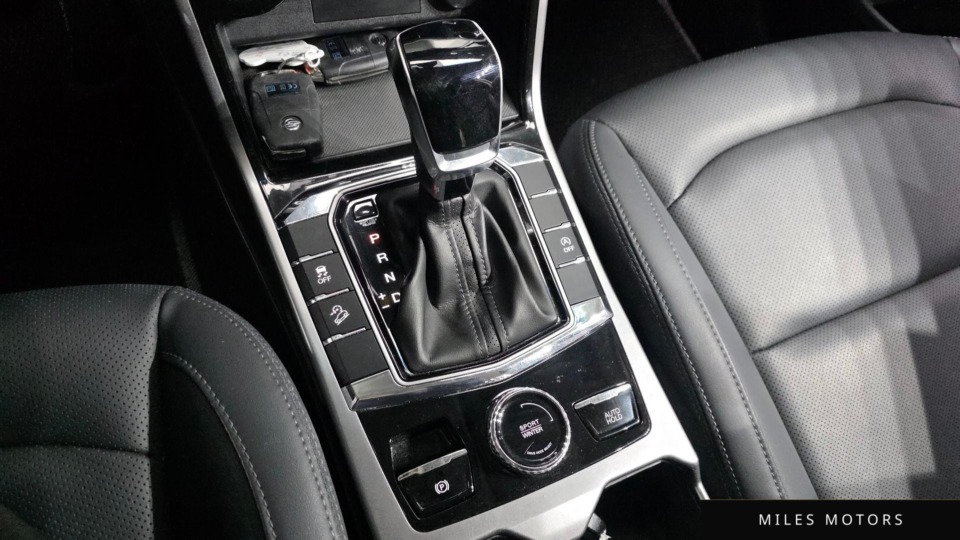 KG Mobility Beautiful Korando 2021 — миниатюра 9