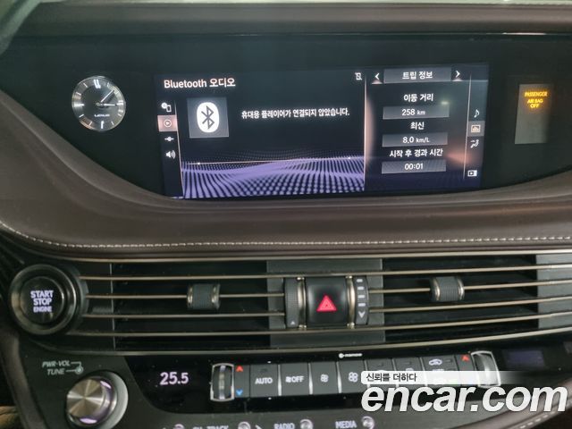 Лексус LS500 2020 — миниатюра 8