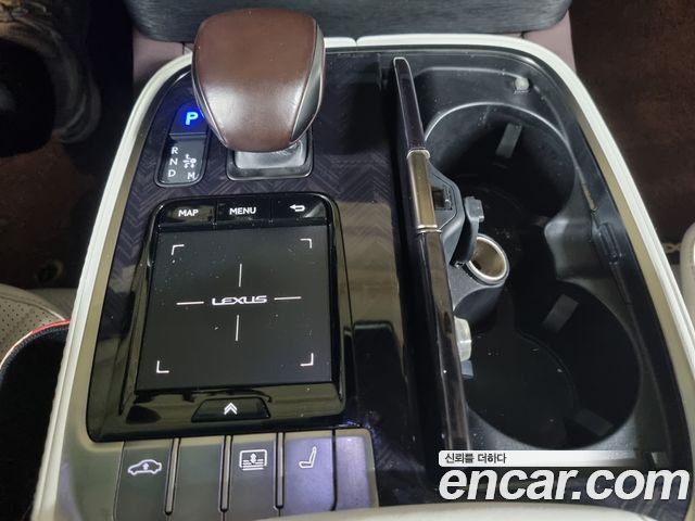 Лексус LS500 2020 — миниатюра 10