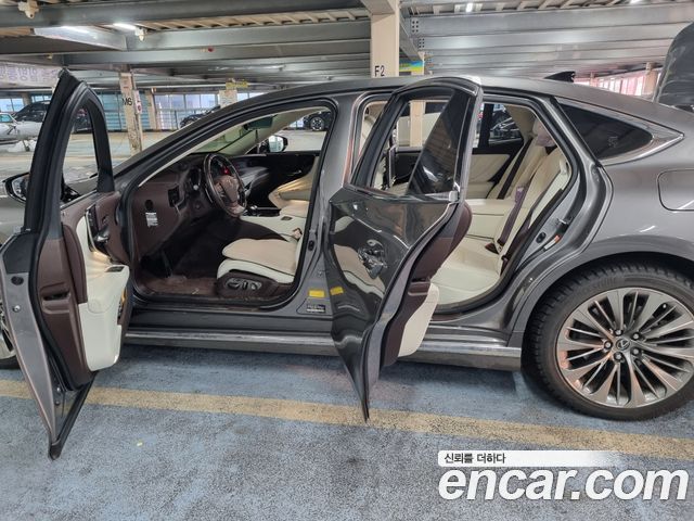 Лексус LS500 2020 — миниатюра 18