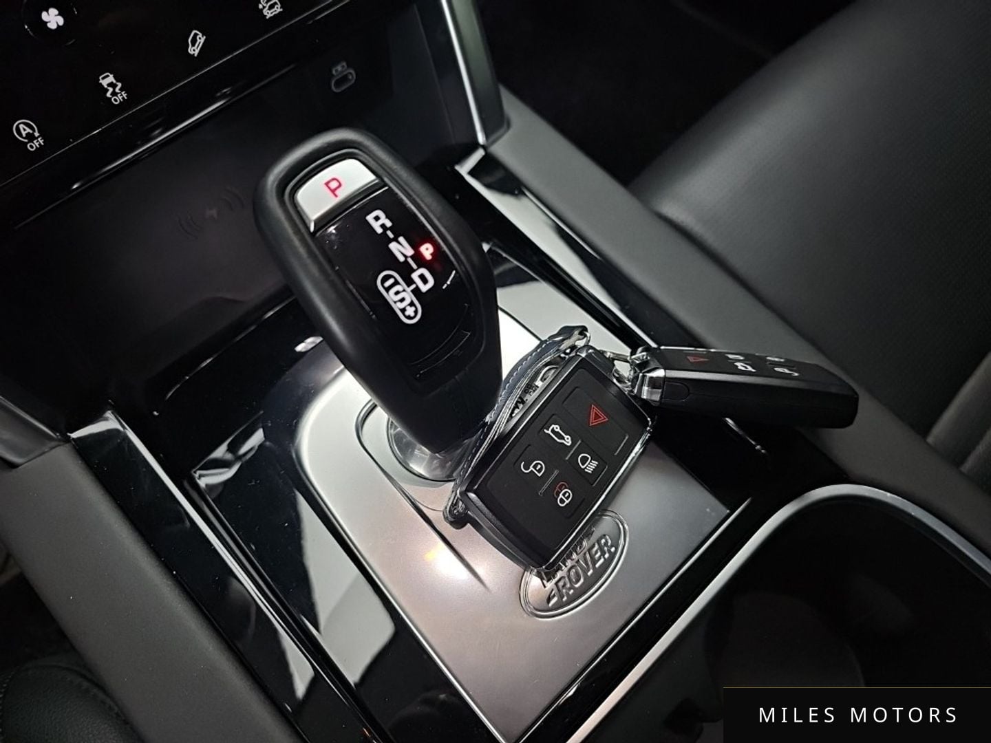 Land Rover Discovery Sport 2021 — миниатюра 7