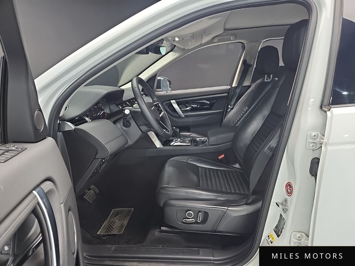 Land Rover Discovery Sport 2021 — миниатюра 10