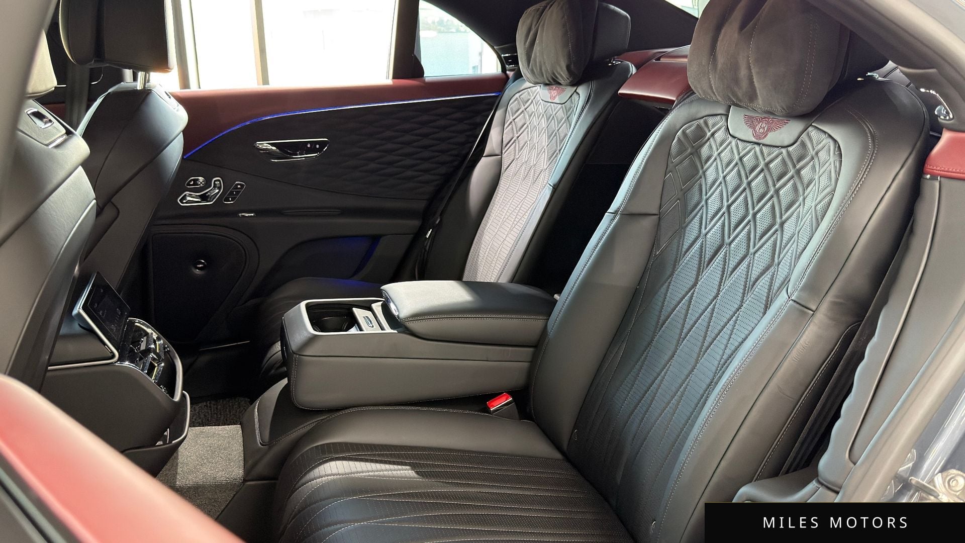 Bentley Flying Spur 2021 — миниатюра 8