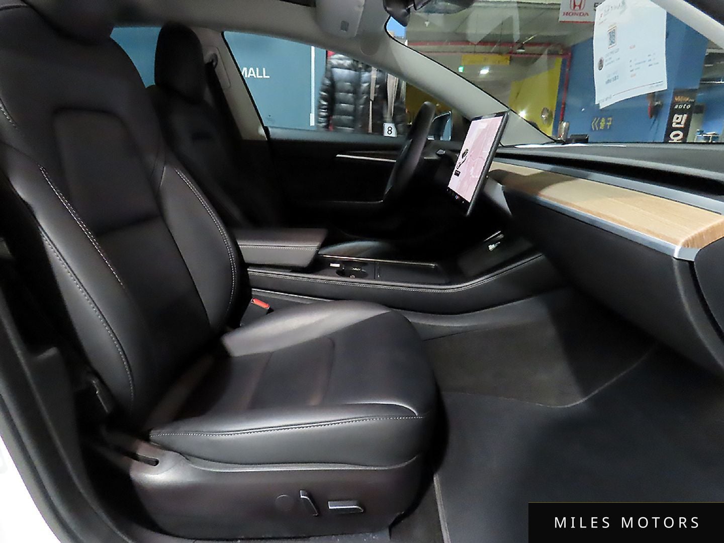 Tesla Model 3 2022 — миниатюра 8