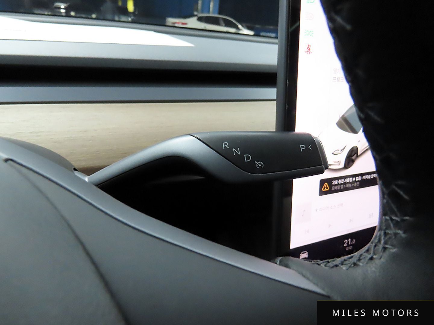 Tesla Model 3 2022 — миниатюра 14