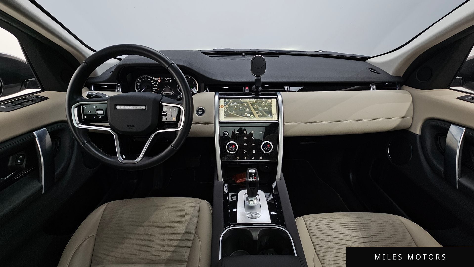 Land Rover Discovery Sport 2023 — миниатюра 7