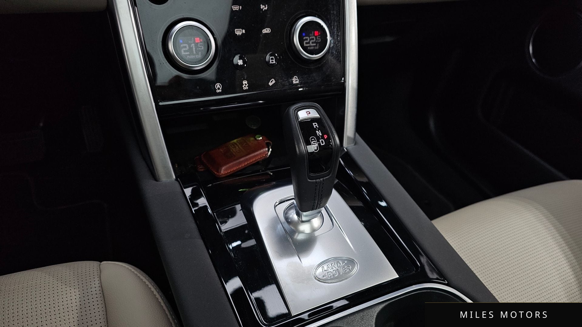 Land Rover Discovery Sport 2023 — миниатюра 9