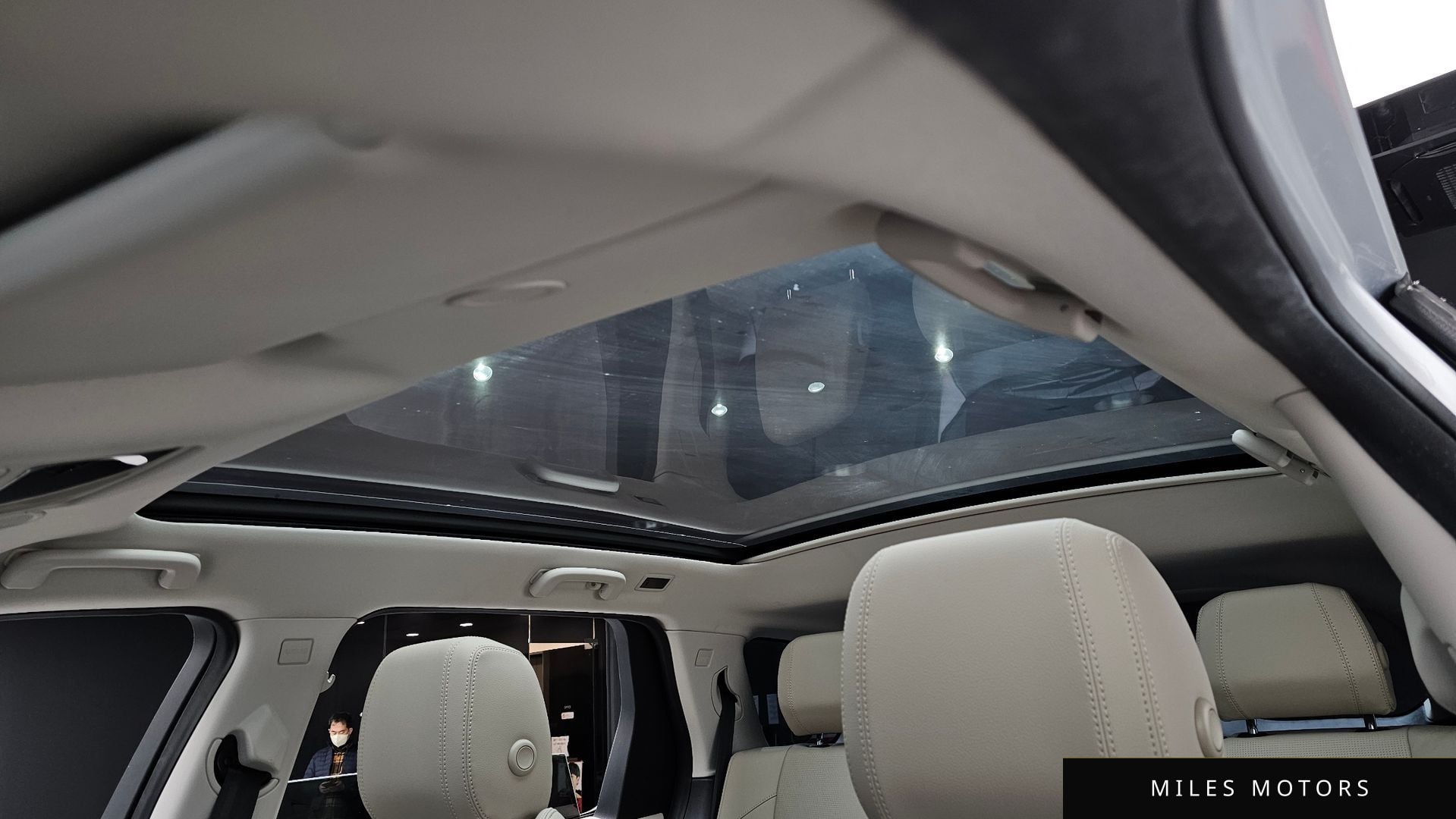 Land Rover Discovery Sport 2023 — миниатюра 18