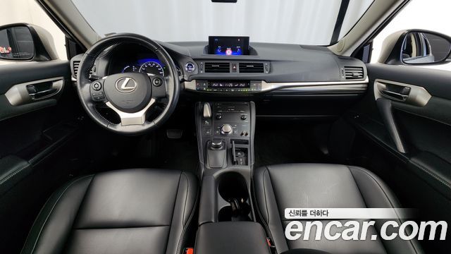 Лексус CT200h 2018 — миниатюра 14
