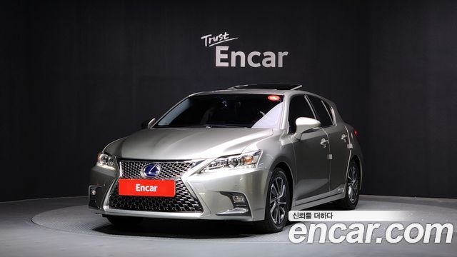 Лексус CT200h 2018 — миниатюра 25
