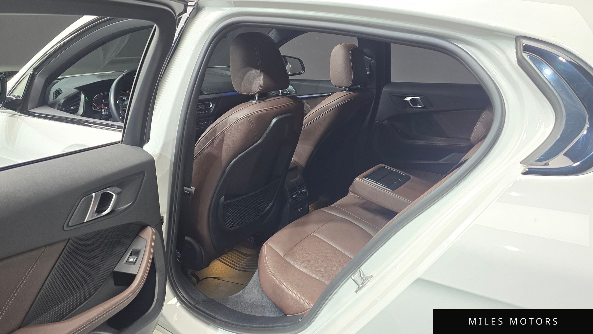 BMW 1 Series (F40) 2023 — миниатюра 11