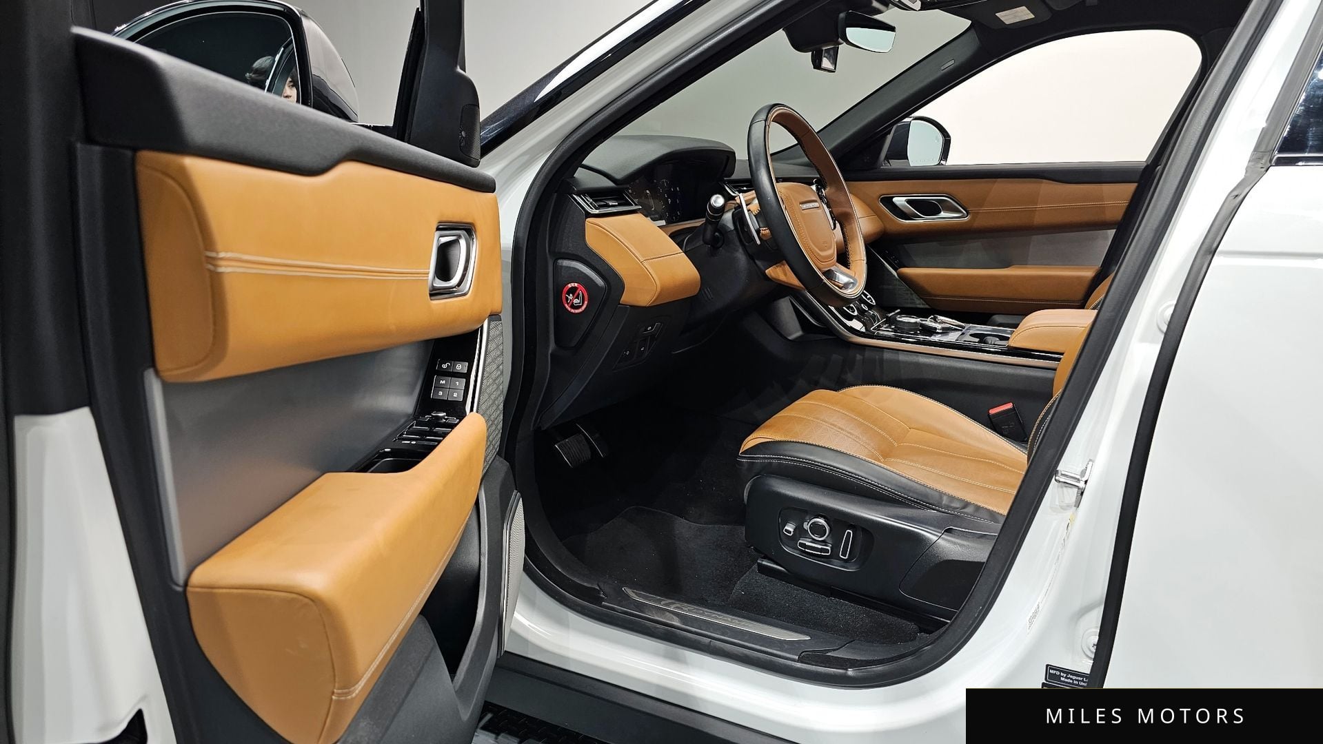 Land Rover Range Rover Velar 2020 — миниатюра 10