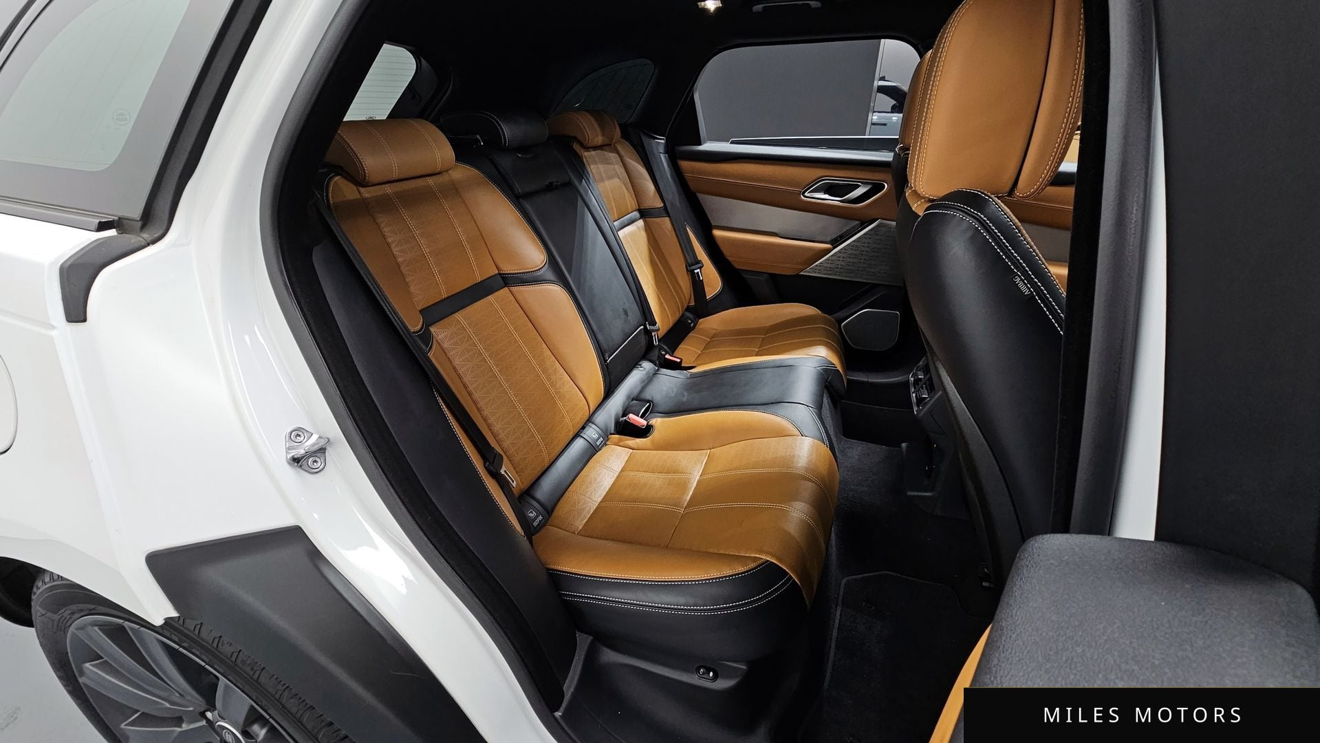 Land Rover Range Rover Velar 2020 — миниатюра 12