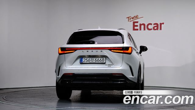 Лексус NX350h 2025 — миниатюра 4