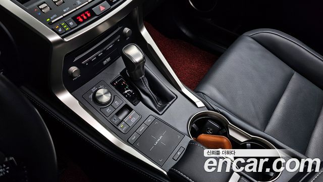 Лексус NX300h 2021 — миниатюра 9