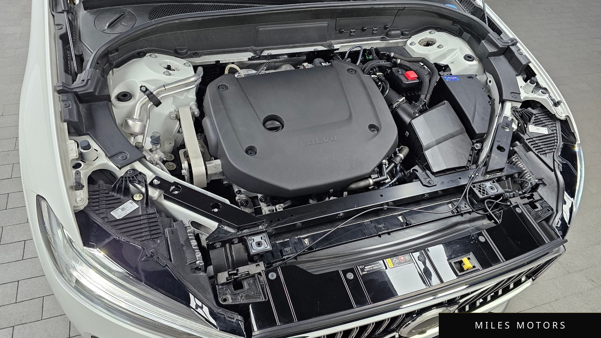 Volvo XC60 2022 — миниатюра 6