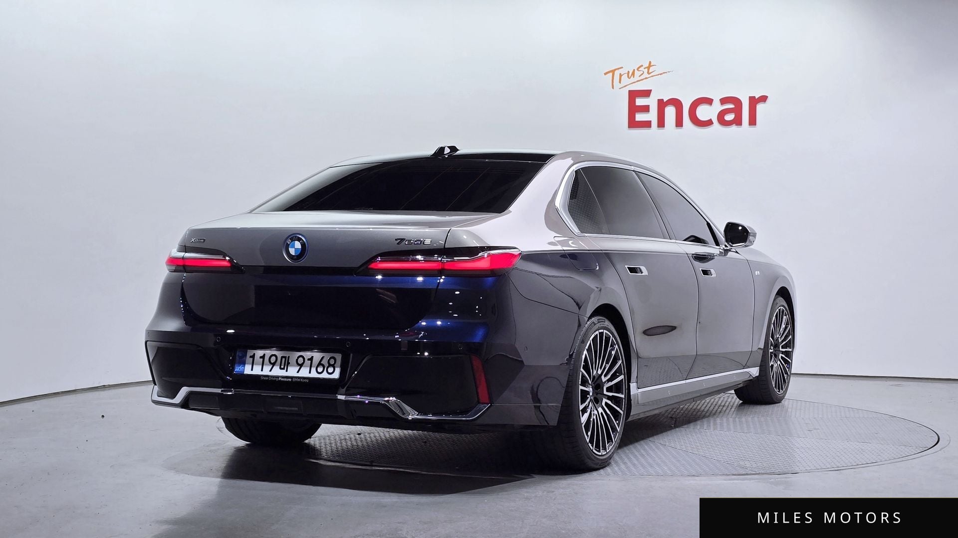 BMW 7 Series (G70) 2025 — миниатюра 2