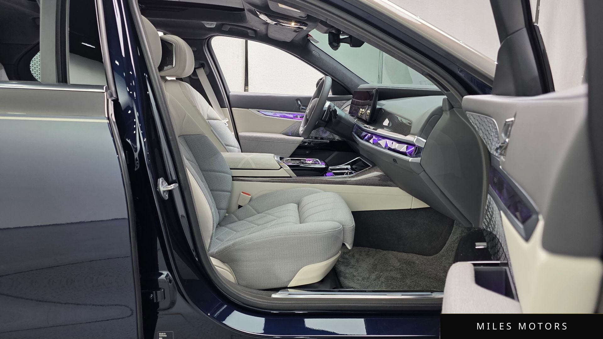 BMW 7 Series (G70) 2025 — миниатюра 10