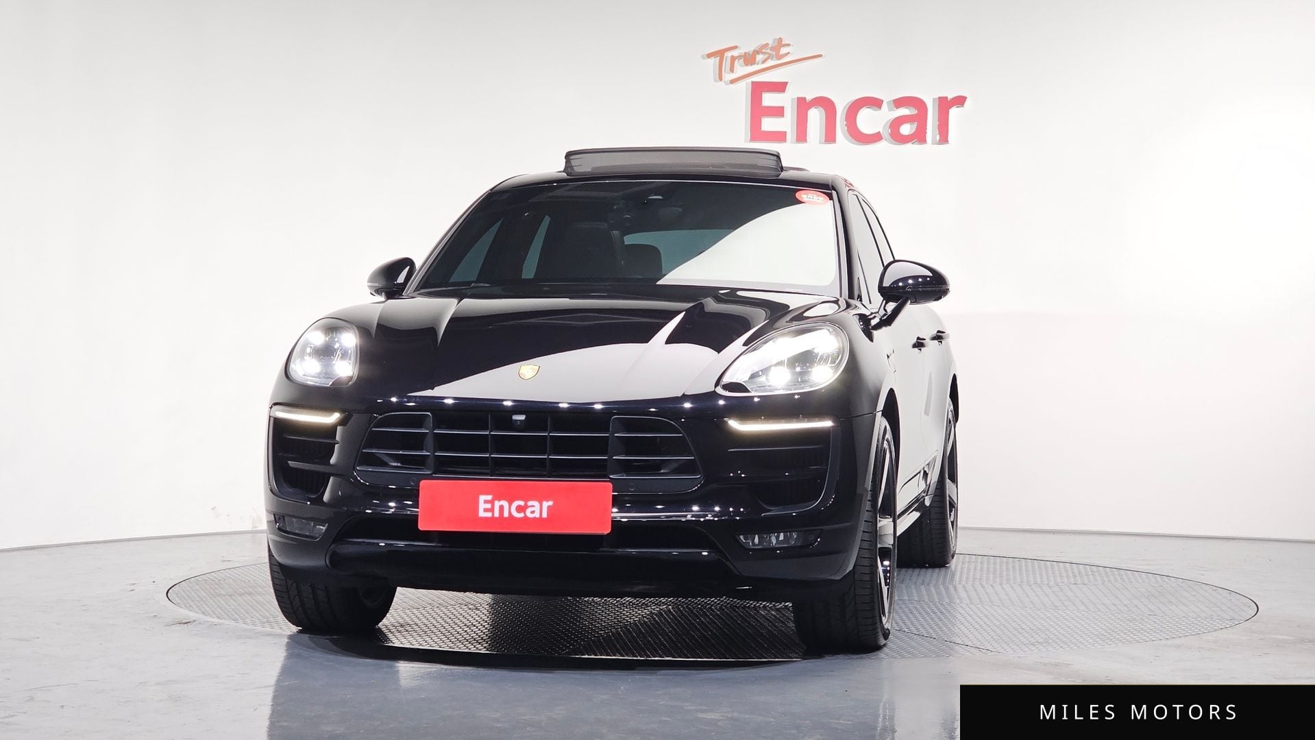 Porsche Macan 2018 — миниатюра 3