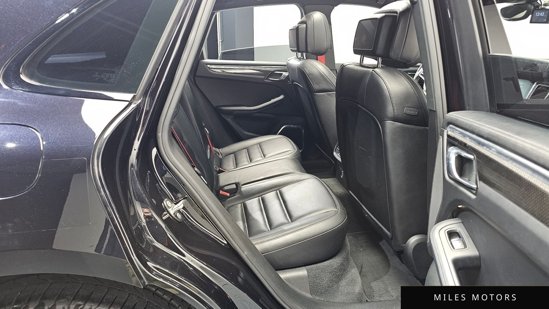 Porsche Macan 2018 — миниатюра 12